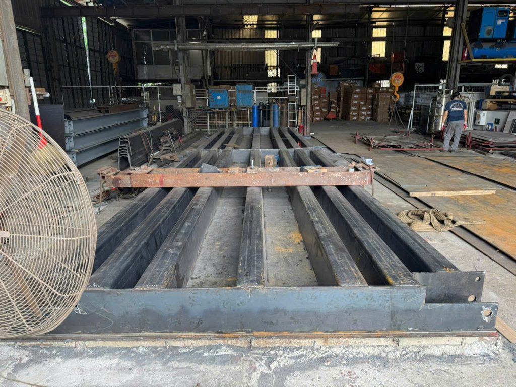 ảnh xưởng gia công
