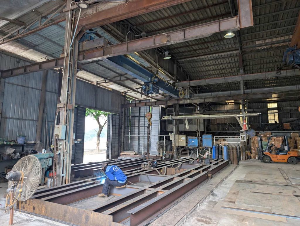 ảnh xưởng gia công cơ khí